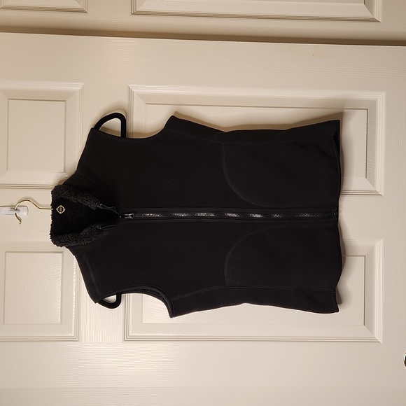 Fleece Women's Sherpa Reversible Black Vest Size XS - Picture 9 of 14